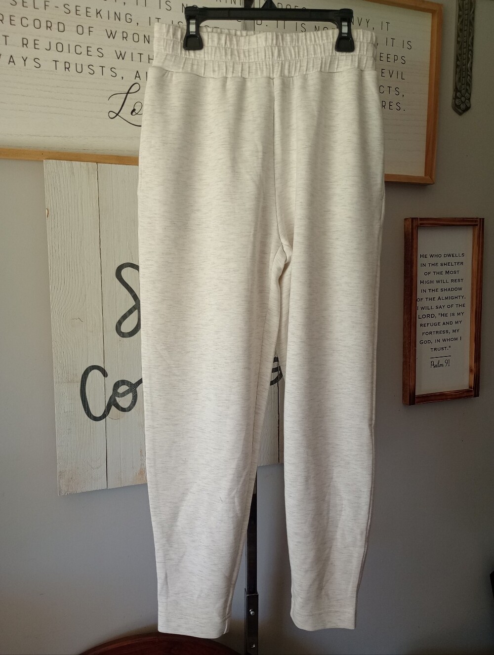 Beautiful Butter Soft Sweat Pants NWTsize Small Varley Pants Women's Small